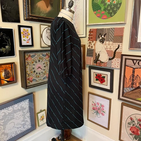 80s Vintage Black Midi Sheath Dress with Blue Green Leaves and Cropped Sleeves - Picture 3 of 7